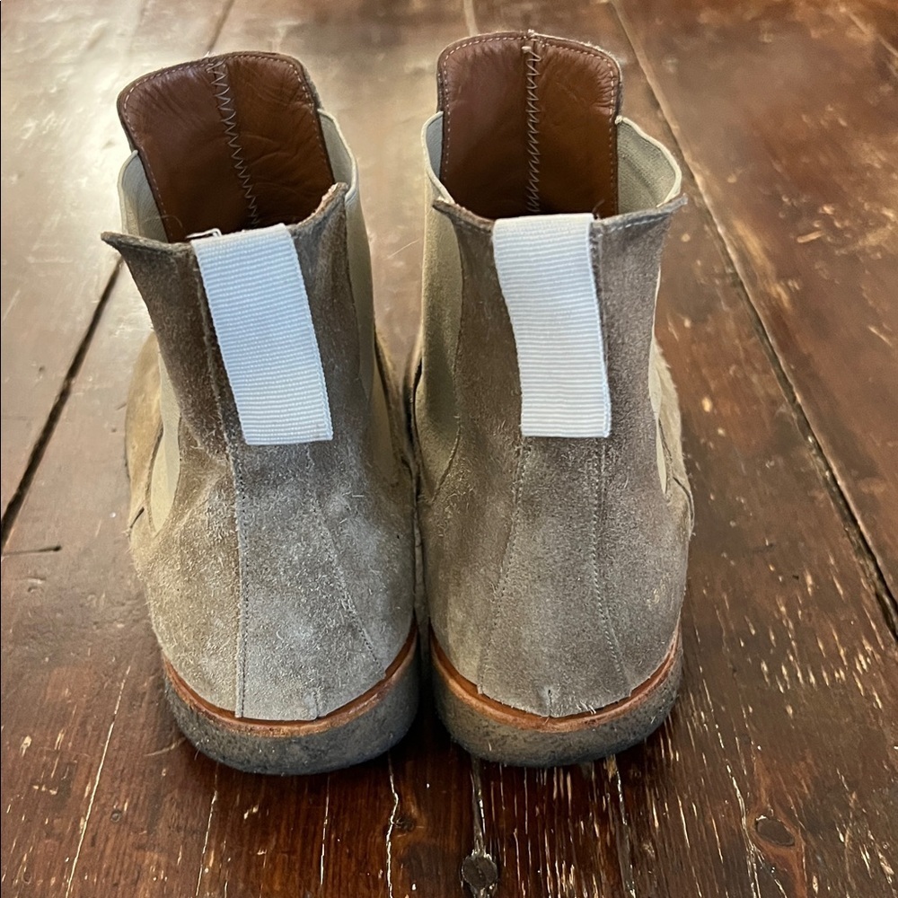 Common Projects Suede Chelsea Boots - Picture 7 of 16